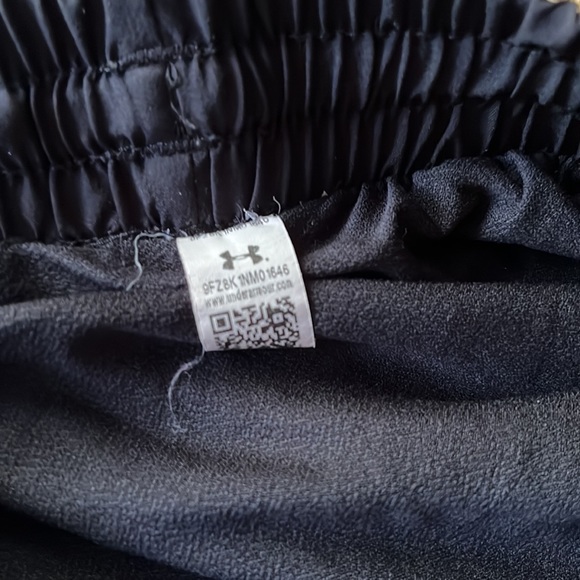 Womens size sm Navy blue athletic shorts with front flat pockets - Picture 4 of 5